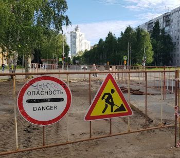 Для реконструкции проблемного участка теплосети в Архангельске перекрыли часть проспекта 