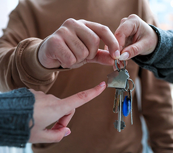 ﻿Правительство Архангельской области рассказало, как именно продолжит расселять «аварийки»